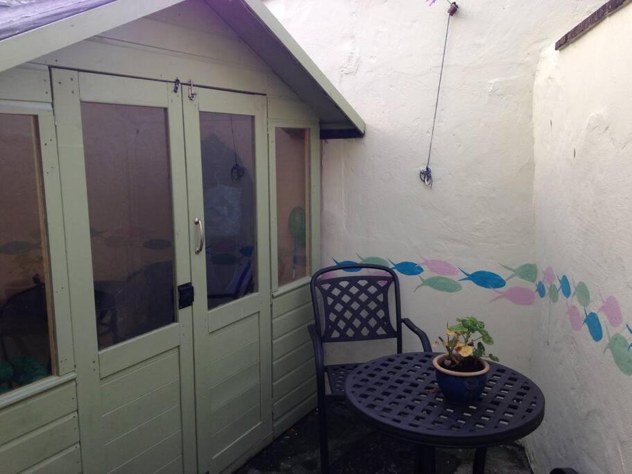 A Family Cottage In Tenby Εξωτερικό φωτογραφία